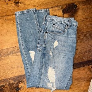 EMPYRE sz 32 distressed skinny jeans
